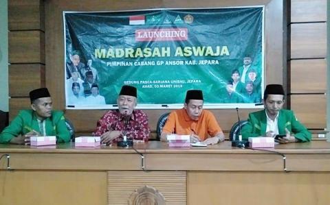 Peserta mengikuti agenda kaderisasi PCNU Pengurus Cabang Kabupaten Purwakarta